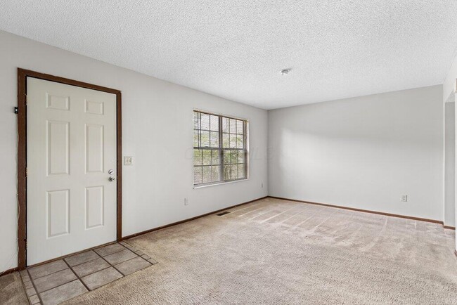 Building Photo - 1690 Watertower Dr