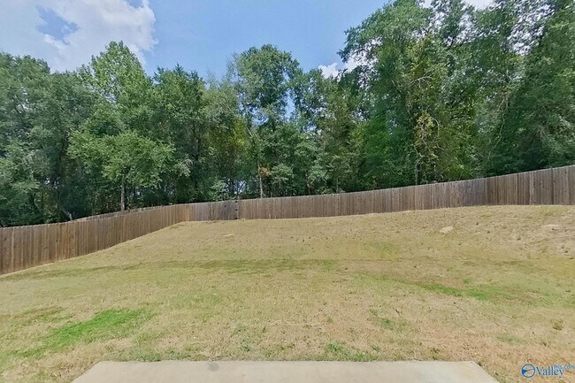 Building Photo - 112 Live Oak Dr