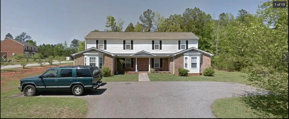 Primary Photo - 122 Bach Dr