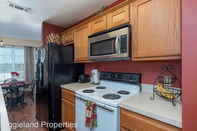 Building Photo - 3 br, 2.5 bath House - 1261 Flying Ace Circle