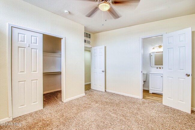 Building Photo - 8818 Mt Elbert Dr