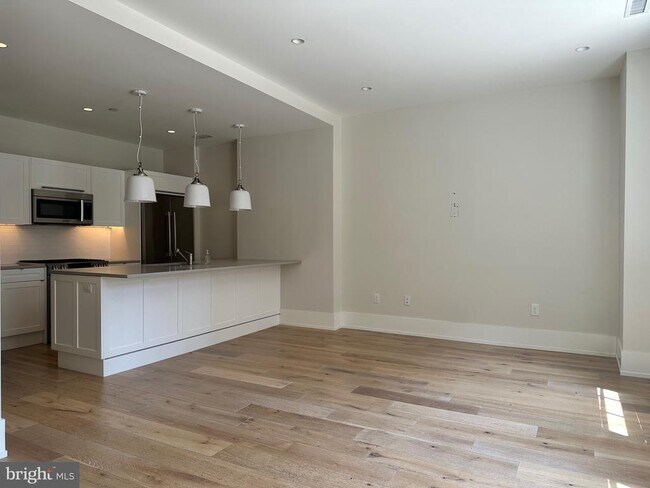 Building Photo - 1805 Walnut St