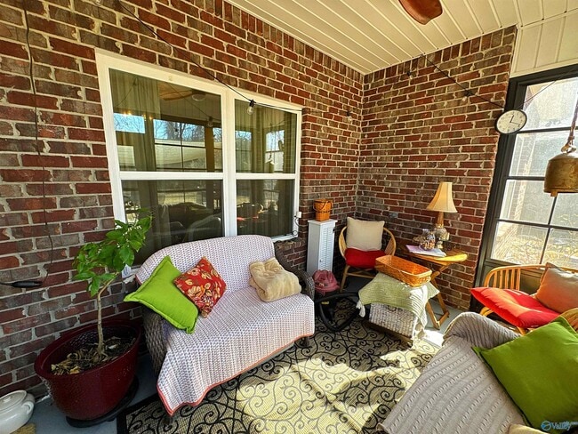 Building Photo - 12767 Tallulah Dr