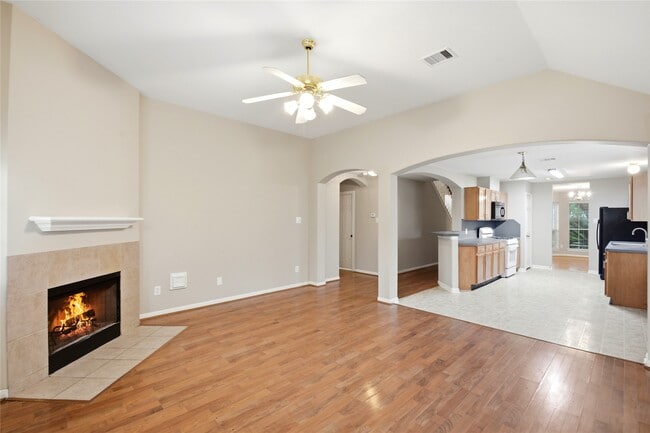Building Photo - 3924 Highland Vale Ct