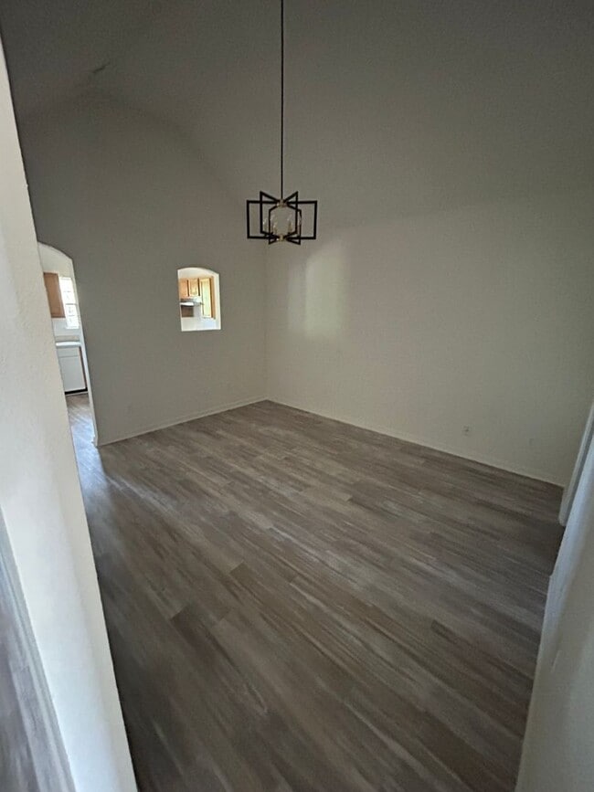 Building Photo - 545 Carlton Pointe Dr