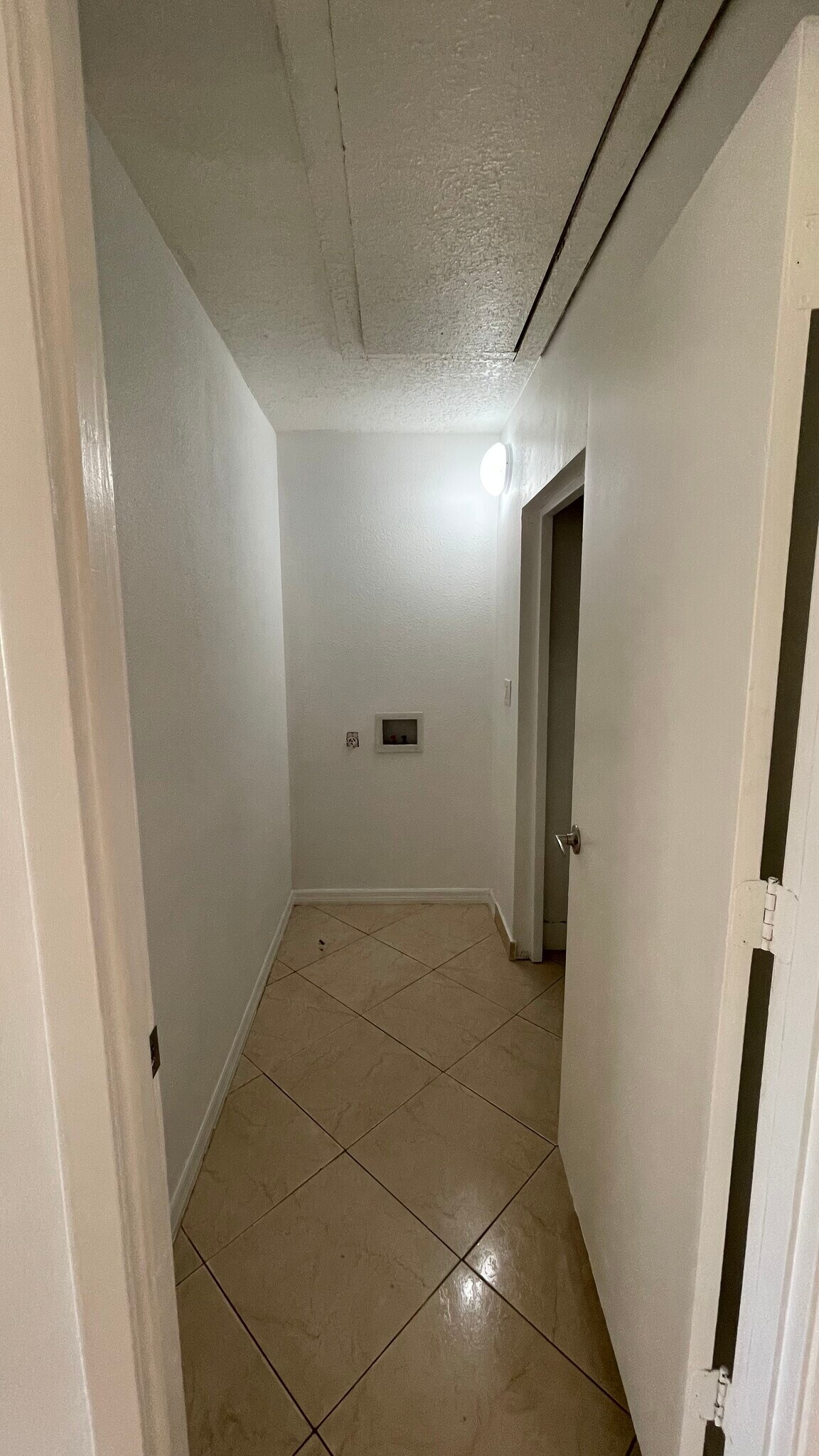 Building Photo - 1533 Lay Ct