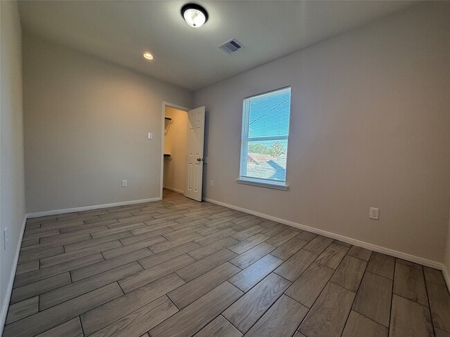 Building Photo - 5530 Hillman St