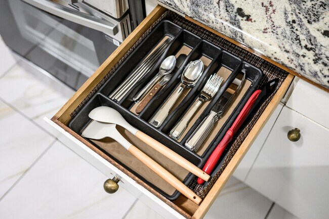 Building Photo - 1751 Belmont Ave