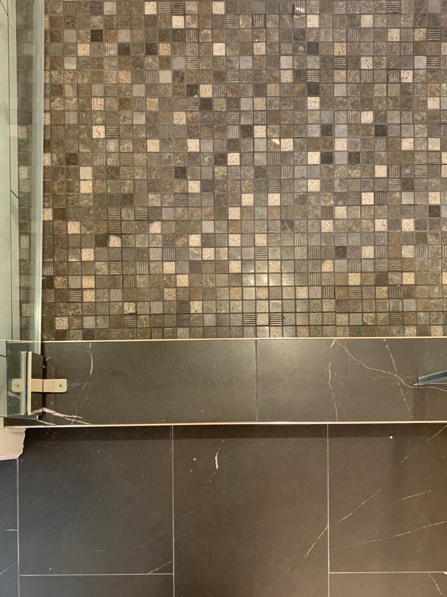 Shower 1 detail - 7560 Hollywood Blvd