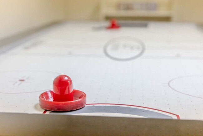 Building Photo - 640 S Columbia St