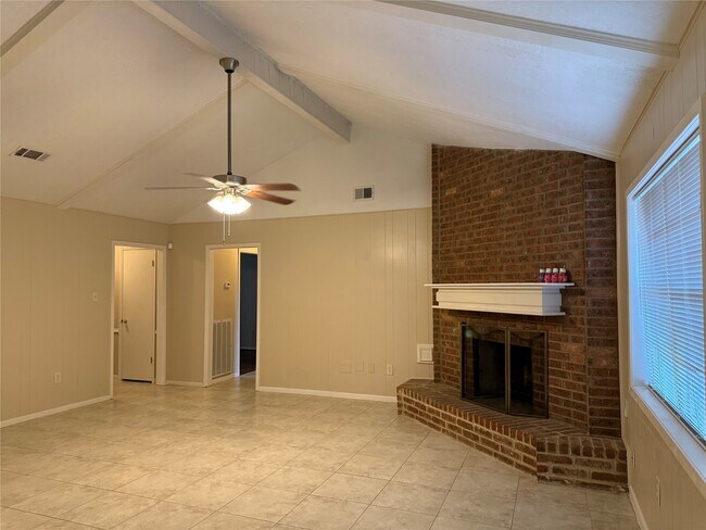 Building Photo - 13430 Exton Ln