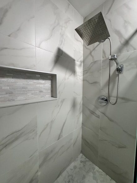 Building Photo - 3526 Lake St