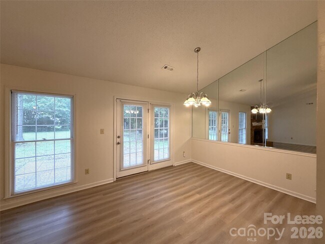 Building Photo - 13500 Stephendale Dr