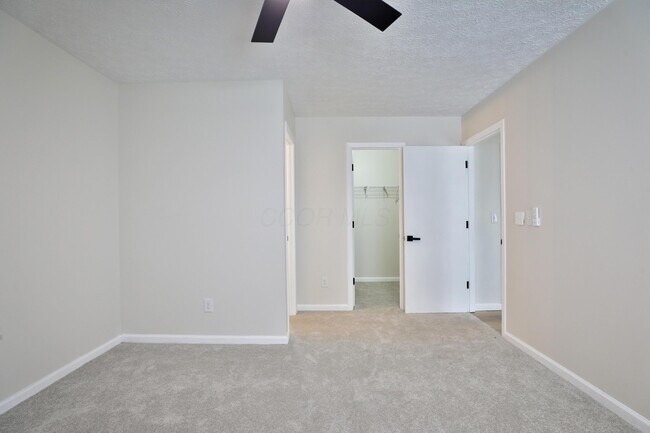 Building Photo - 989 Lavender Ln