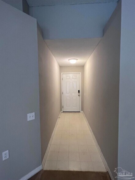 Building Photo - 5294 Overbrook Dr