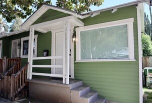 Building Photo - 6742 De Longpre Ave