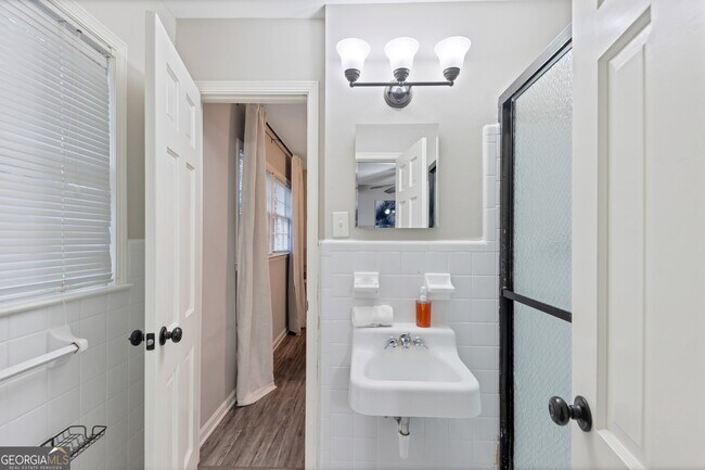 Building Photo - 2984 Blackberry Ln