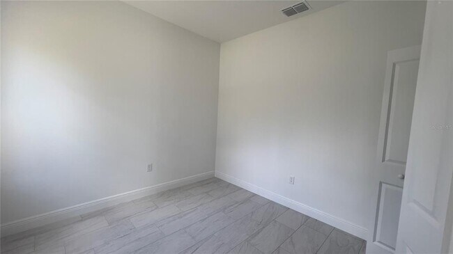 Building Photo - 2598 W Diane Ln