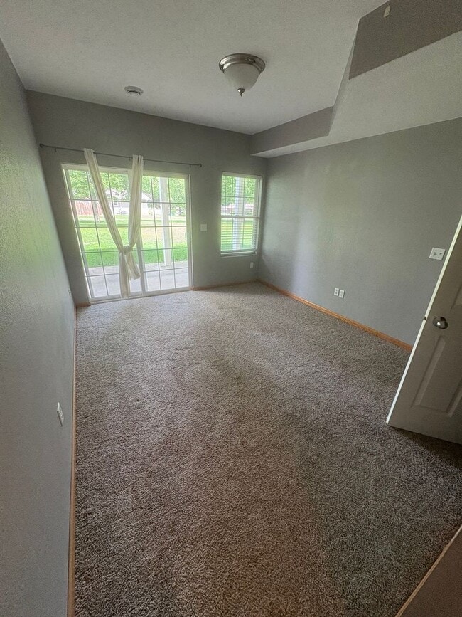 Building Photo - 3 bedroom 2.5 bathroom single family home in Cedar Falls school district