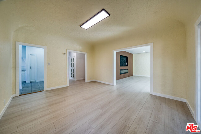 Building Photo - 5355 W 8th St