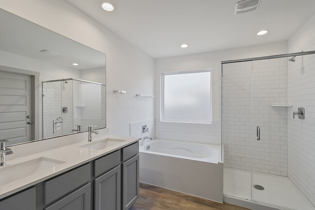 Building Photo - 14819 Cold Water Dr