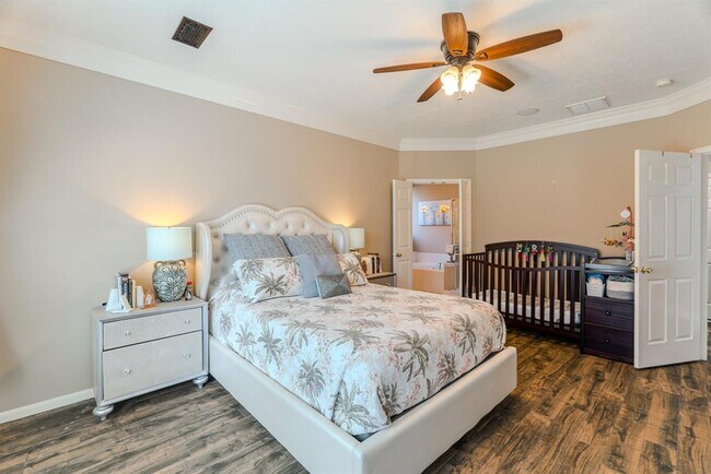 Building Photo - 8303 Hayden Cove Dr