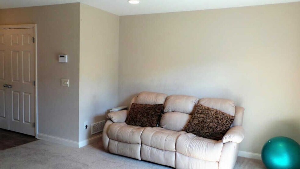 Building Photo - 4118 Cambron Dr