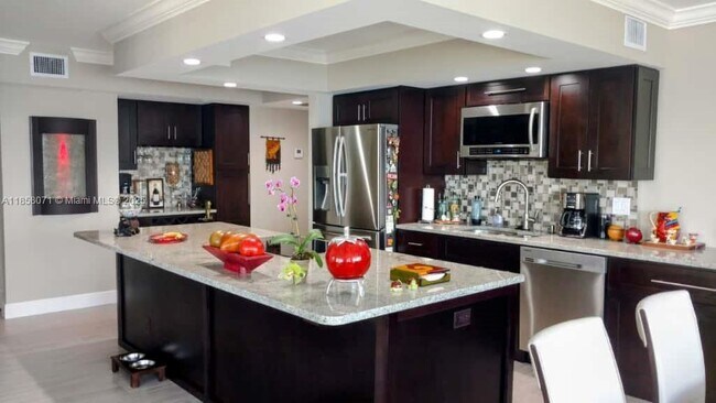 Building Photo - 5440 N Ocean Dr