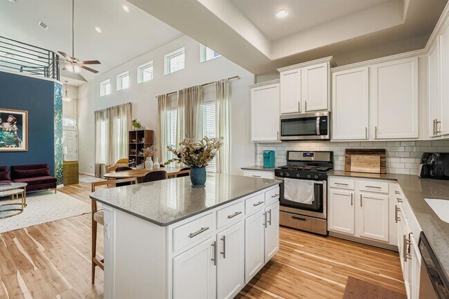 Building Photo - 9708 Dawn Pearl Dr