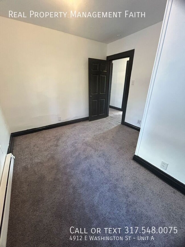 Building Photo - Recently Remodeled 2-Bedroom Unit – Washer...