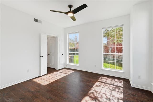 Building Photo - 836 Lakeview Cir