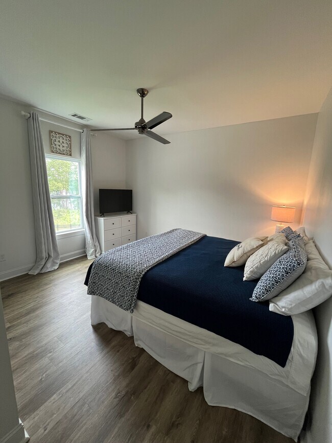 Building Photo - 335 McAlister Rd