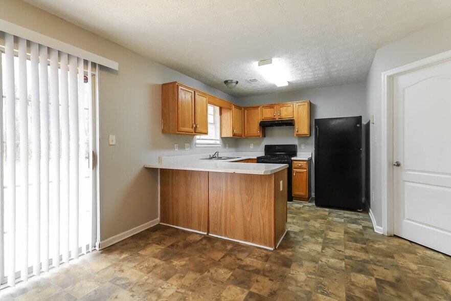 Building Photo - 3067 Fields Dr