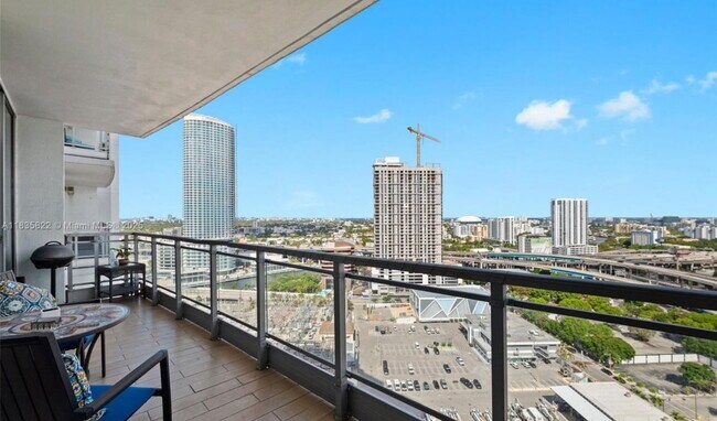 Building Photo - 90 SW 3rd St