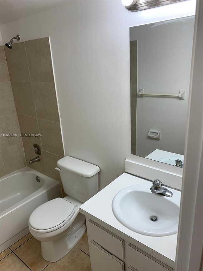 Building Photo - 3212 Coral Ridge Dr