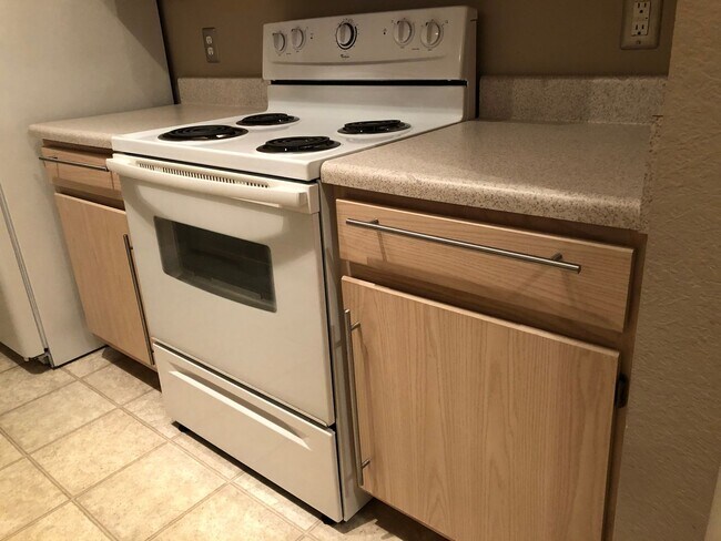 Building Photo - APARTMENT FOR RENT IN THE BEST AREA OF ORLANDO