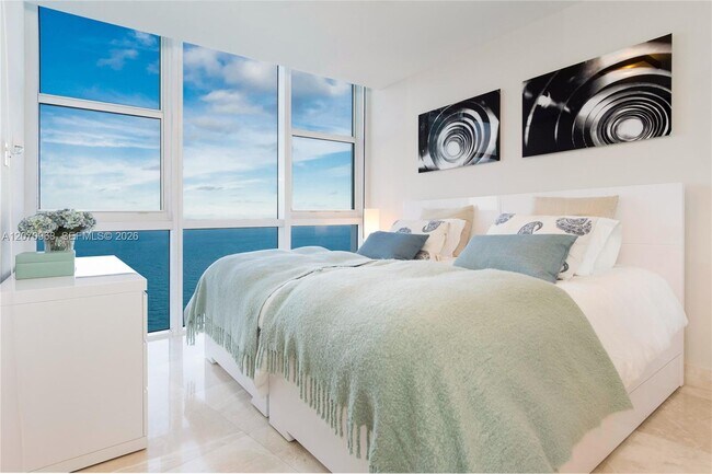 Building Photo - 18201 Collins Ave