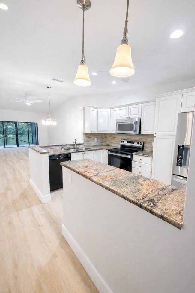 Building Photo - 18765 Candlewick Dr