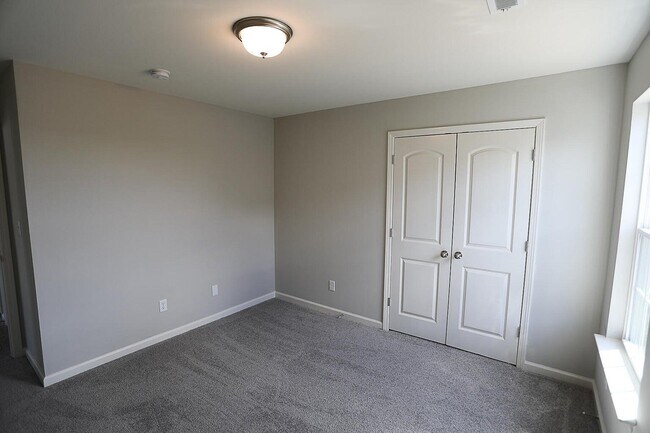 Building Photo - 108 Bellatrix Ct