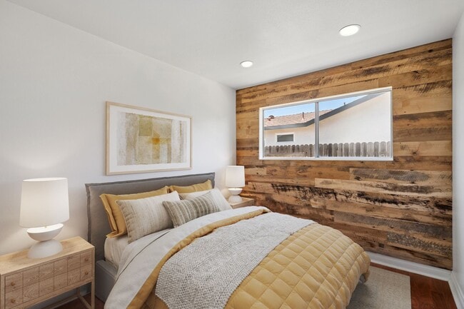 Building Photo - Single Level 4-Bedroom Home in Excellent H...