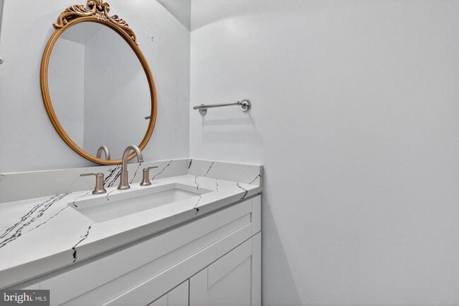 Building Photo - 1302 Clayborne House Ct