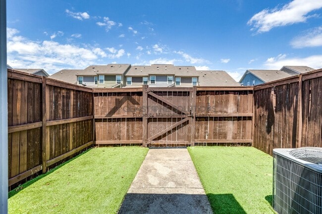Building Photo - 6007 Dupont Cove Dr