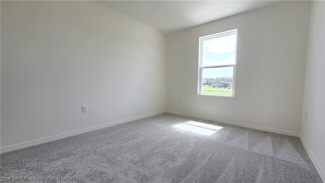Building Photo - 1352 Stone Ridge Cir