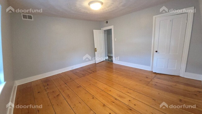 Building Photo - 17 Wachusett St