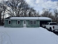 Building Photo - 22 Overhill Rd