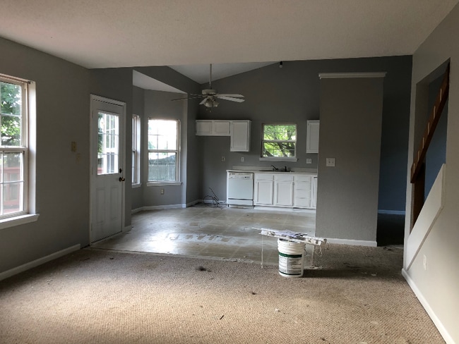 Building Photo - 13098 Sterling Cmns