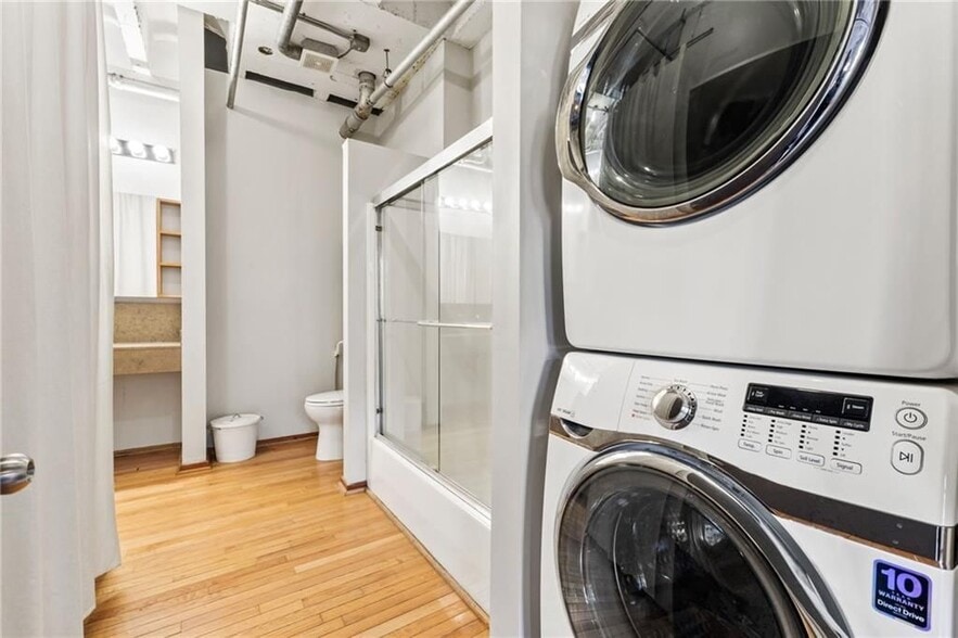 Building Photo - 878 Peachtree St NE