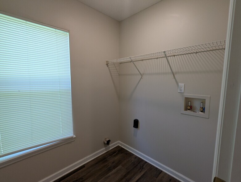 Building Photo - 126 Plantation Point Dr