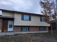 Building Photo - 826 N 12th St E