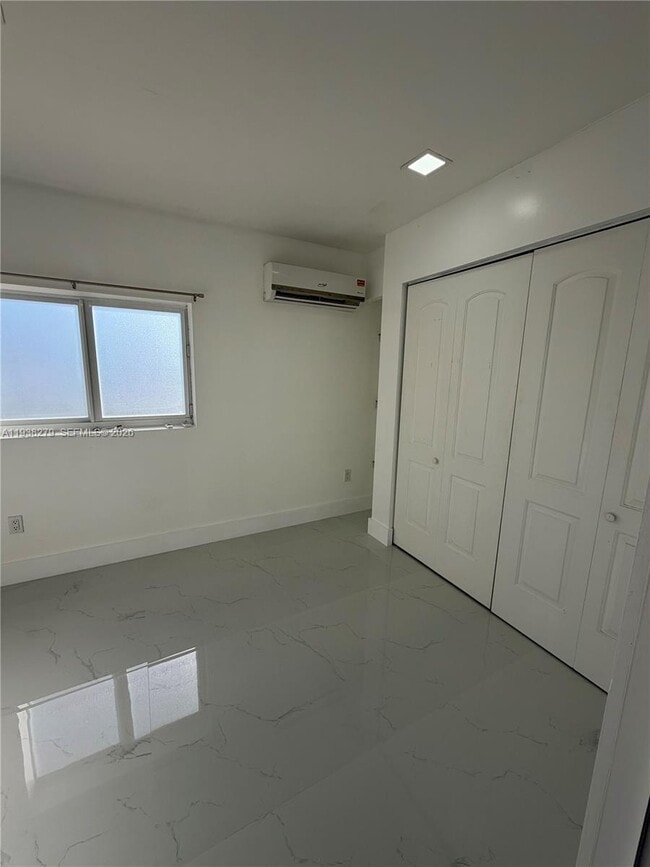 Building Photo - 5051 SW 128th Ct